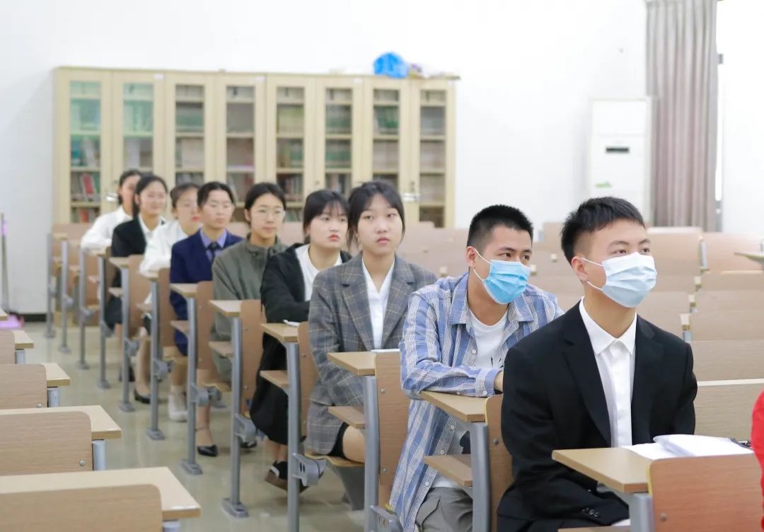 考生综合素质测试前培训2.jpg