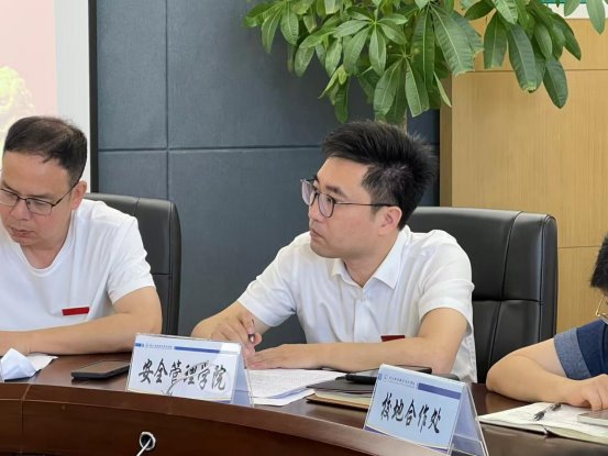 3e86f89776f9cdd4a472fe55b57170e